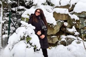 NA POGREŠNOM MESTU, U POGREŠNO VREME! Dragana Mirković ovako uživa u zimskoj idili u Austriji, a onda joj se dogodio PEH! (VIDEO)