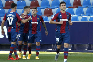 DMITROVIĆ NIJE MOGAO DA SPASI EIBAR: Levante slavio posle preokreta, Radoji VAR poništio gol VIDEO