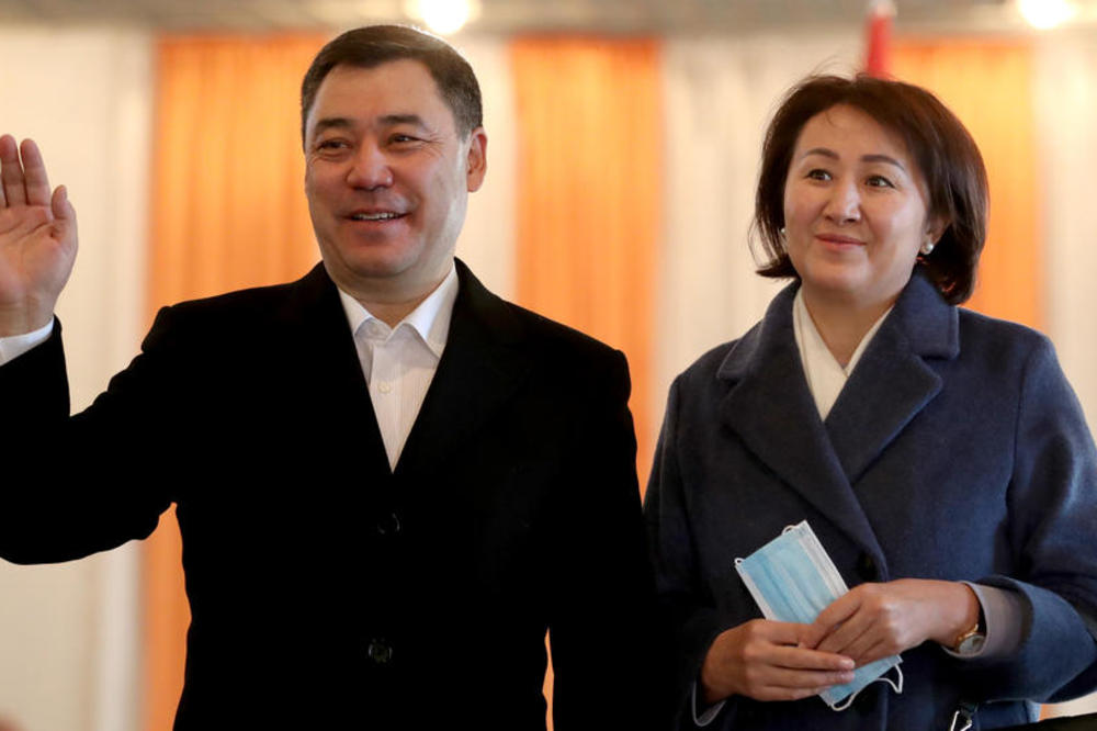 SADIR DŽAPAROV UBEDLJIVO VODI: Kirgistan bira predsednika! Glasovi se još broje!