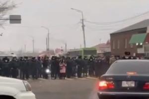 NAPETO U JERMENIJI: Opozicija pokušala da spreči Pašinjana da ode u Moskvu, policija uhapsila nekoliko ljudi (VIDEO)
