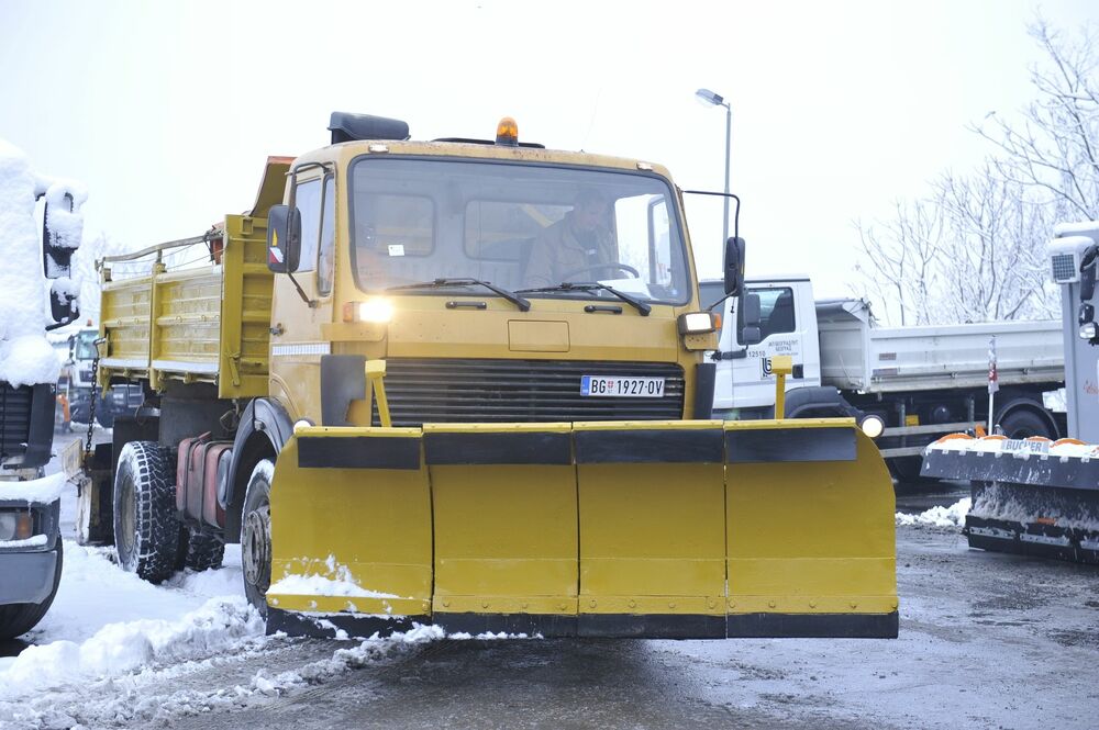 grtalica, čišćenje snega, kamion za čišćenje snega