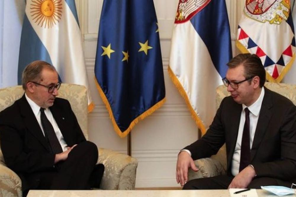 SRDAČAN SUSRET NA ANDRIĆEVOM VENCU: Vučić primio u oproštajnu posetu ambasadora Argentine, intenzivirati saradnju dveju zemalja