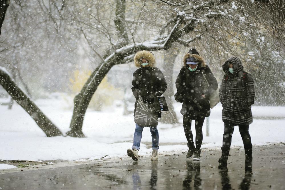 RHMZ UPOZORAVA, ZAHLAĐENJE DANAS STIŽE U SRBIJU: Temperatura pada za 15 stepeni! Po podne sneg, OD SUTRA LEDENI DANI