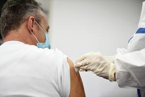 INSTITUT BATUT: Manje od 3 odsto vakcinisanih dobilo koronu