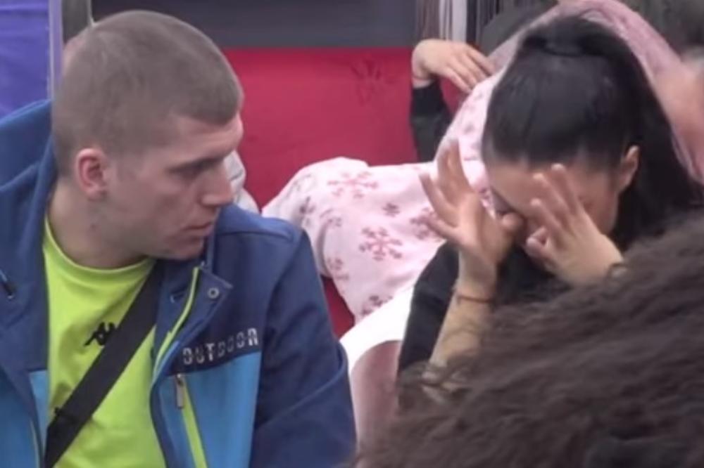TI SI PSIHO! NEMA KRAJA PONIŽENJIMA: Maja Marinković lije suzu za SUZOM, a Tomović ju je DOKUSURIO! (VIDEO)