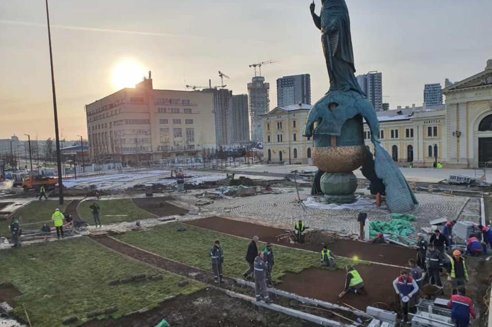 PROMENE U REDU VOŽNJE Sutra se otvara spomenik Stefanu Nemanji a autobuske i tramvajske linije već od danas idu izmenjenim trasama