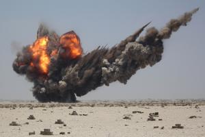 NOVOGODIŠNJI MASAKR U JEMENU Saudijci bombama zasuli saveznički kamp jemenskih provladinih snaga! Poginulo 12 , ranjeno 8 vojnika