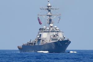 REKLI USA NAVY ZBOGOM Ispraćen razarač američke mornarice iz kineskih voda! Šunjao se oko spornih ostrva