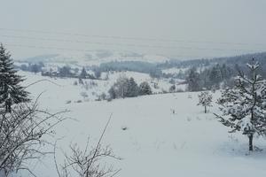 SNAŽAN VETAR NA KAMENOJ GORI PRAVI NAMETE VEĆE OD METRA: U Novoj Varoši napadalo 30 centimetara novog snega FOTO