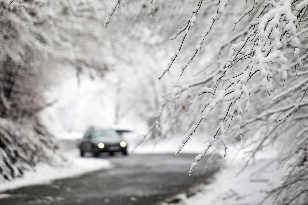 OBORENI STUBOVI I TRAFOSTANICE: Sneg u Kuršumliji napravio haos, gradonačelnik Vidić rekao da se ne pamte ovakva nevremena
