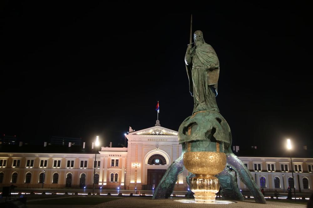 GORAN VESIĆ: Više od 15.000 ljudi juče videlo spomenik Stefanu Nemanji