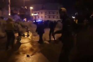 HAOS NA PROTESTIMA U LIBANSKOM TRIPOLIJU Sukob demonstranata i policije! Gori zgrada opštine, vojska kontroliše centar grada VIDEO