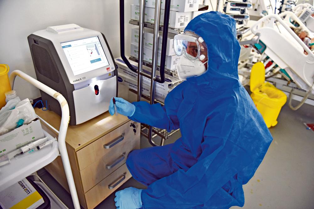 RASINSKI OKRUG: Još 191 novi slučaj korona virusa, hospitalizovano više od 200 pacijenata