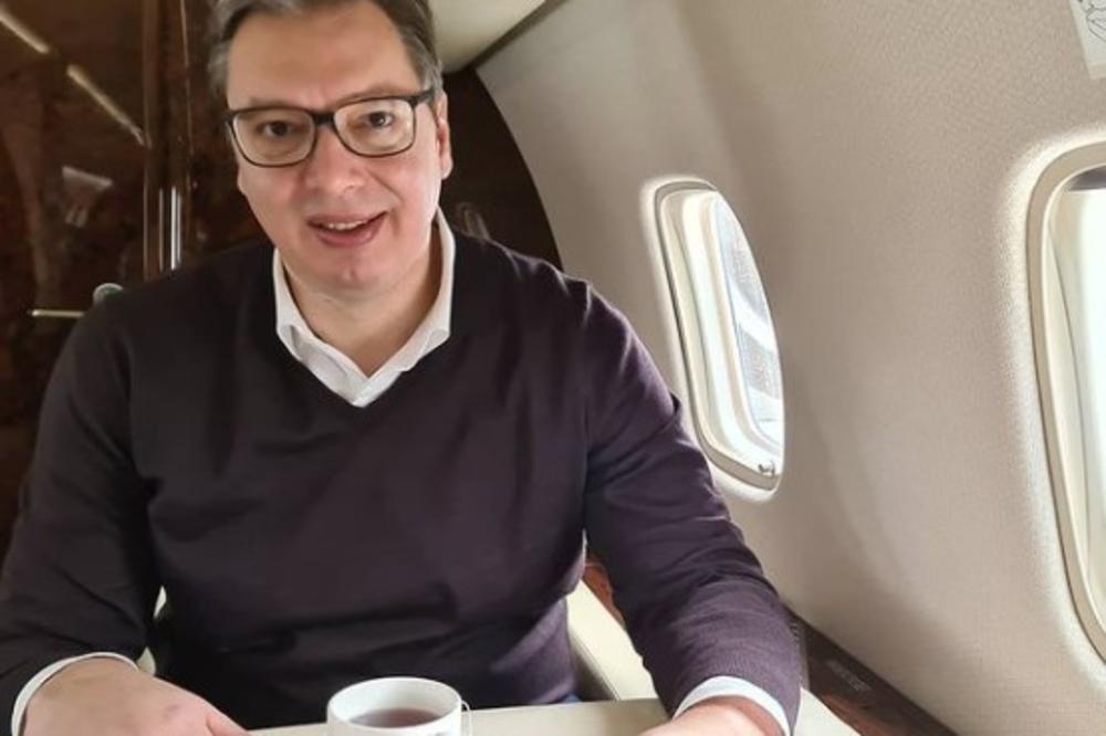 ŽIVELO SRPSKO-FRANCUSKO PRIJATELJSTVO: Predsednik Vučić sa osmehom putuje za Francusku, očekuju ga važni razgovori (FOTO)