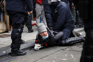 PROTESTI I U BELGIJI: Uhapšeno skoro 500 ljudi, kod demonstranata pronađeni noževi i petarde