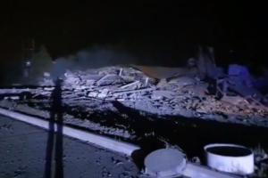 VIDEO TROSPRATNI HOTEL U GRADU KASTORIJA SRAVNJEN SA ZEMLJOM: Prvo je nestala struja, a onda je usledila eksplozija