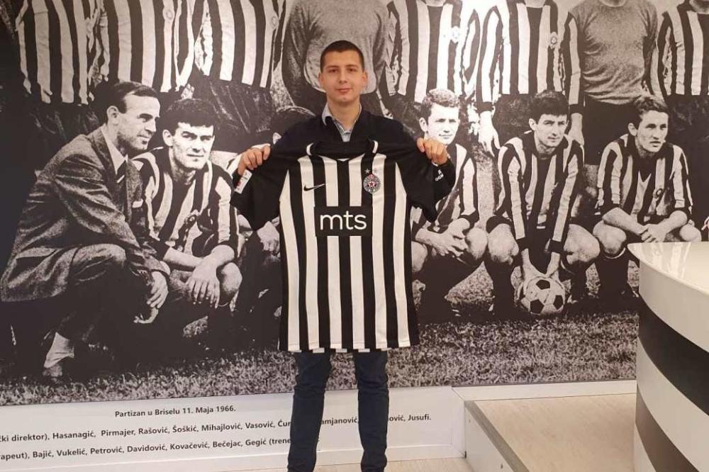 CRNO-BELI DOVELI DESNOG BEKA: Reprezentativac Severne Makedonije potpisao za Partizan!