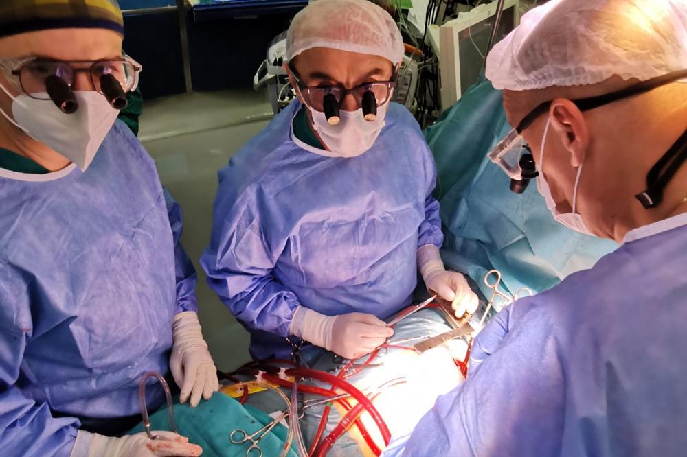 PODVIG KARDIOHIRURGA S "DEDINJA": Izveli prvi put na Balkanu operaciju srca zahvaljujući kojoj Švarceneger gazi osmu deceniju