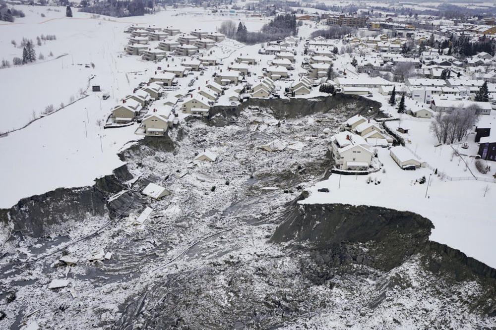 NAĐENA DVA TELA 6 NEDELJA NAKON KATASROFALNOG KLIZIŠTA: Norveške vlasti obustavile potragu prošlog meseca jer više nije bilo nade