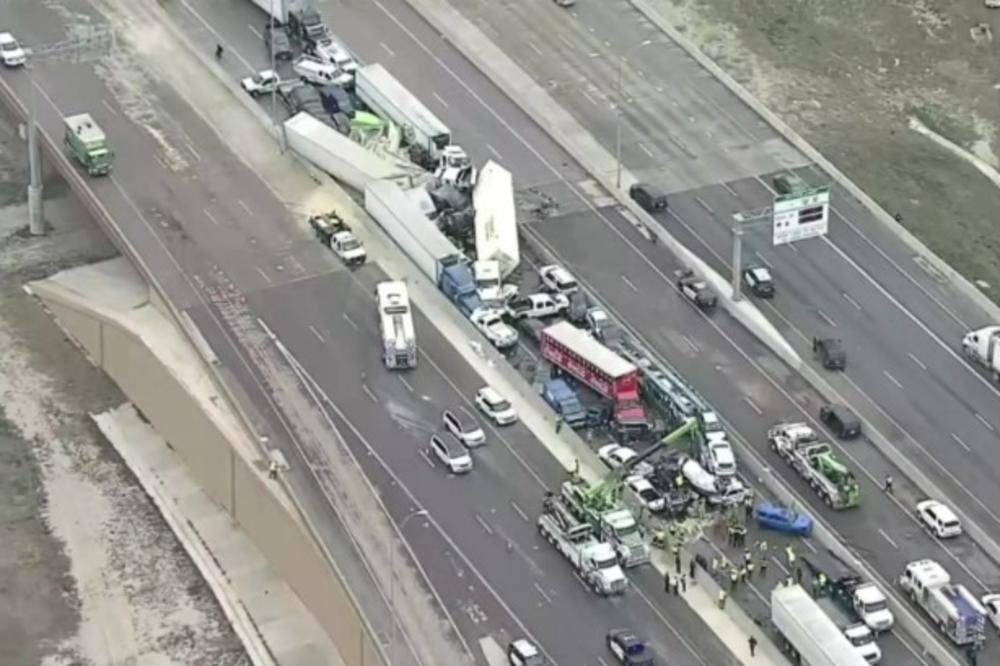HOROR NA AMERIČKOM AUTO-PUTU : U lančanom sudaru 70 vozila u Teksasu poginulo 5, povređene desetine! (VIDEO)