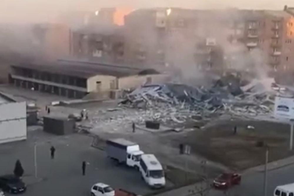 SNAŽNA EKSPLOZIJA U RUSIJI: Supermarket u Vladikavkazu potpuno sravnjen sa zemljom, čuvar pobegao u poslednjem trenutku (VIDEO)