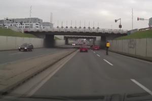 NA ELEKTRIČNOM TROTINETU JURIO 70 NA SAT! Zagrebačke vozače šokirao ovaj prizor na prometnom putu (VIDEO)