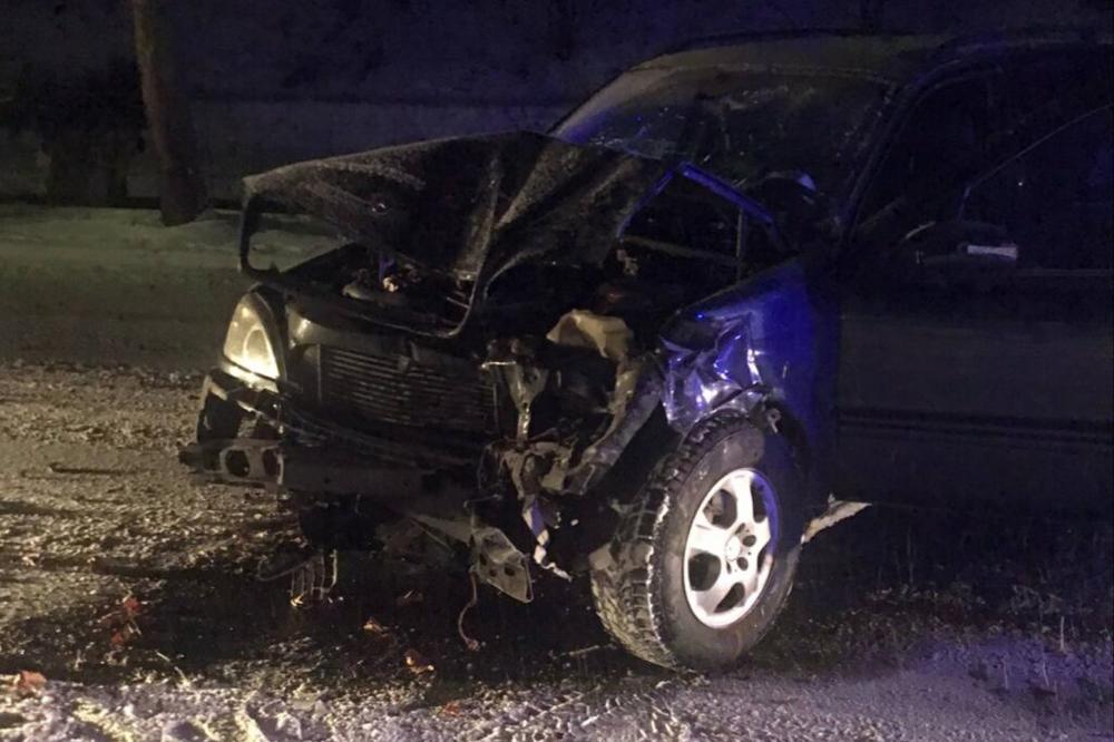 SAOBRAĆAJNA NEZGODA U PRIJEPOLJU: Vozač džipa prešao u suprotnu traku pa udario u taksi, 4 povređeno