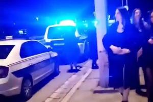 ODMAH GASI MUZIKU: Policija morala da otme mikrofon iz ruke POZNATOG FOLKERA da bi prekinula korona veselje sa 500 gostiju (VIDEO)