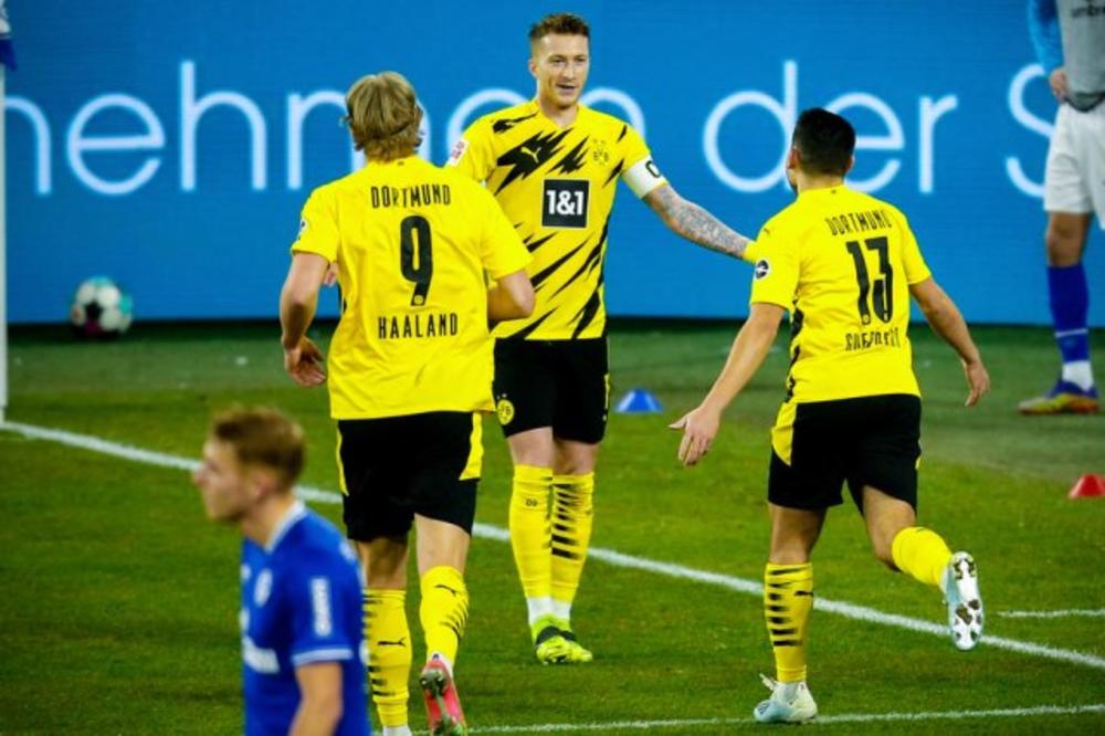 NEMA ŠALE KOD NEMACA: Borusija iz Dortmunda novčano kažnjena zbog NEDOZVOLJENE proslave pobede nad ljutim rivalom!