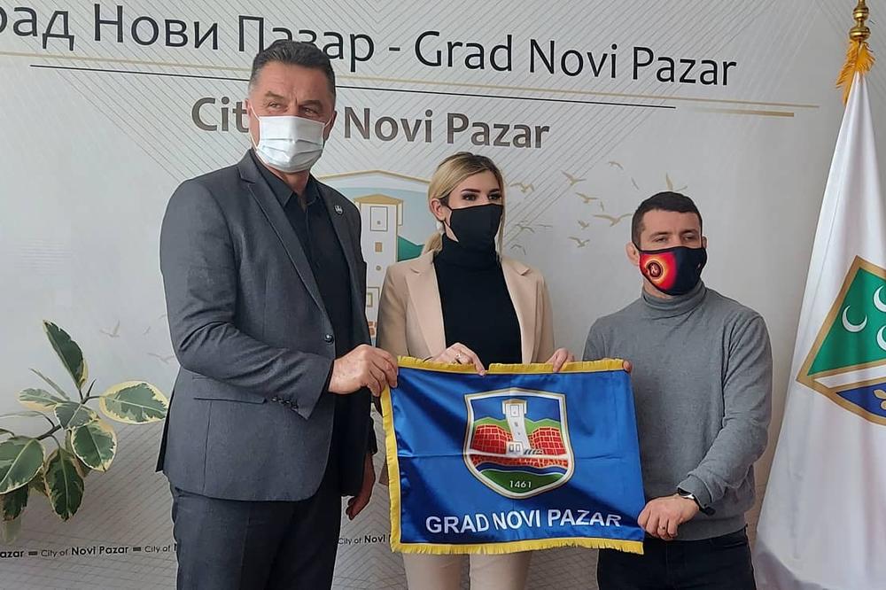 BUDI ZDRAVA - VEŽBAJ SA NAMA: Davor Štefanek podržao akcije u Novom Pazaru!