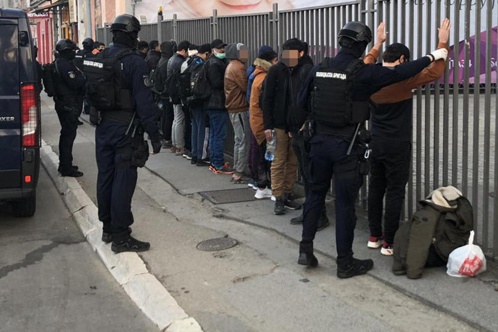 BEOGRAD: Policija pronašla 52 ilegalna migranta prilikom kontrole hostela i stanova za izdavanje (FOTO)