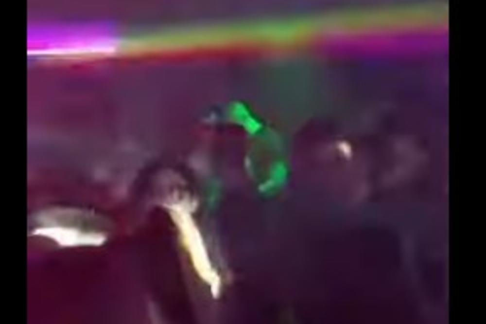 KAKVE MERE, KAKVA KORONA: Skandalozan snimak iz diskoteke u Vitezu (VIDEO)