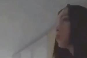UŽASNI VIDEO IZ BIHAĆA: Devojka se iživljava nad tetkom sa Daunovim sindromom (UZNEMIRUJUĆE)