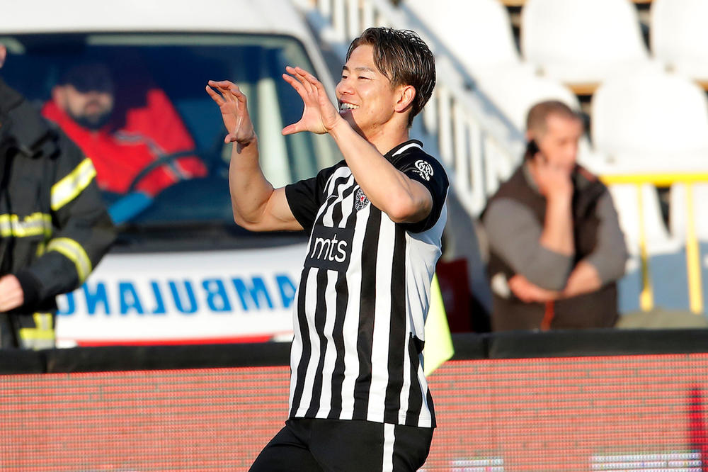 PARTIZAN NA JAPANSKI POGON: Takuma Asano sa dva gola doneo pobedu crno-belima u derbiju sa Vojvodinom za nastavak pobedničkog niza