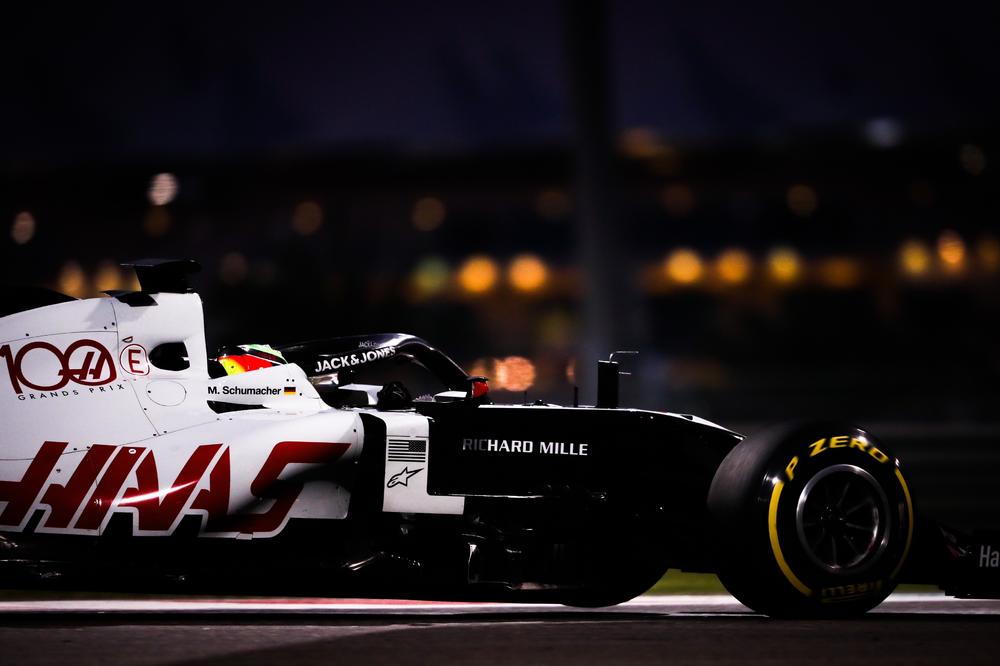 EKIPA HASA PREDSTAVILA NOVI BOLID: U novu sezonu Formule 1 ulaze sa novom bojom LJUTE MAŠINE! (VIDEO)