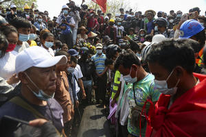 DAN NAKON NAJKRVAVIJIH PROTESTA Demonstranti ponovo na ulicama Mjanmara, odata pošta poginuloj tinejdžerki (FOTO)