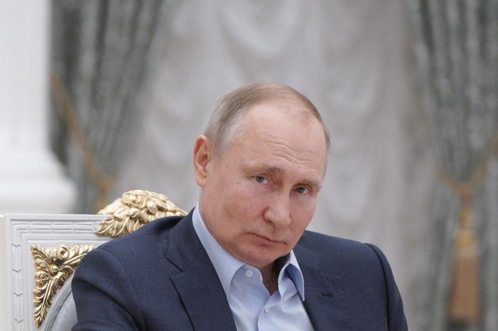POD VELOM TAJNE Peskov: Samo Putin i njegov lekar znaju koju vakcinu je primio ruski lider!