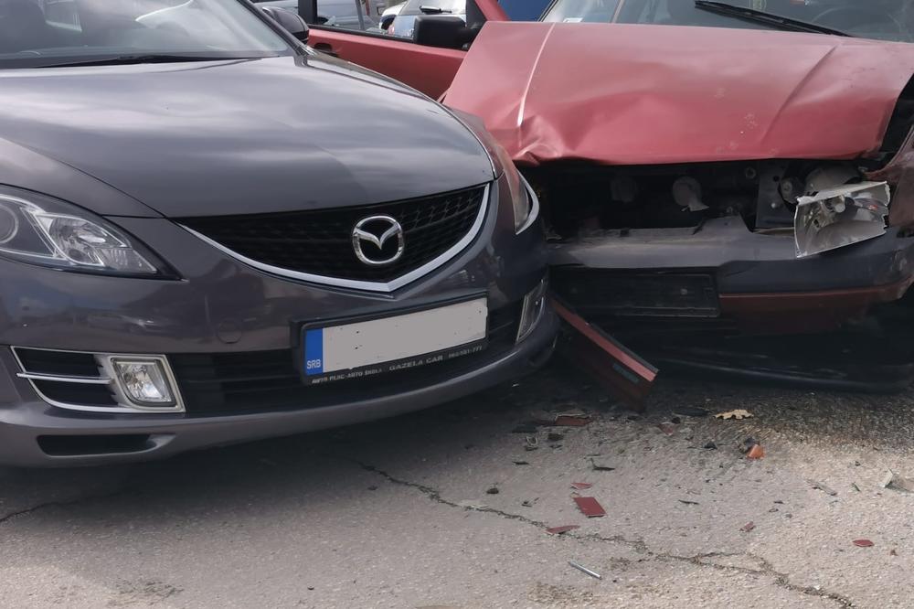 KARAMBOL U ČAČKU: Vozač iz Trbušana ušao u kružni tok u suprotnom smeru?! Odmah direktan sudar, izvlačili ga kroz prozor (FOTO)