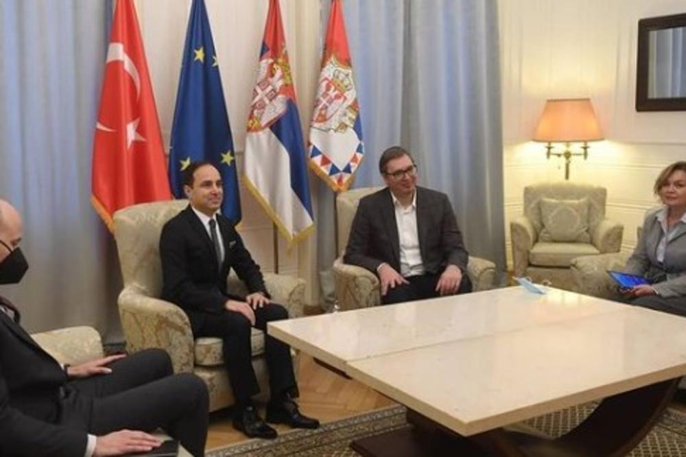 VUČIĆ SE SASTAO SA AMBASADOROM TURSKE: Podrška stabilnosti celog regiona FOTO