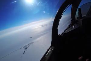 MIG-31 ČUVAR SEVERNOG POLA: Rusija presrela ULJEZA na zonom večnog snega i leda (VIDEO)