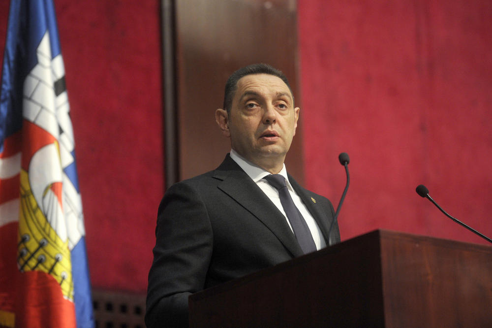 MINISTAR VULIN: Ima razloga za zabrinutost za bezbednost predsednika