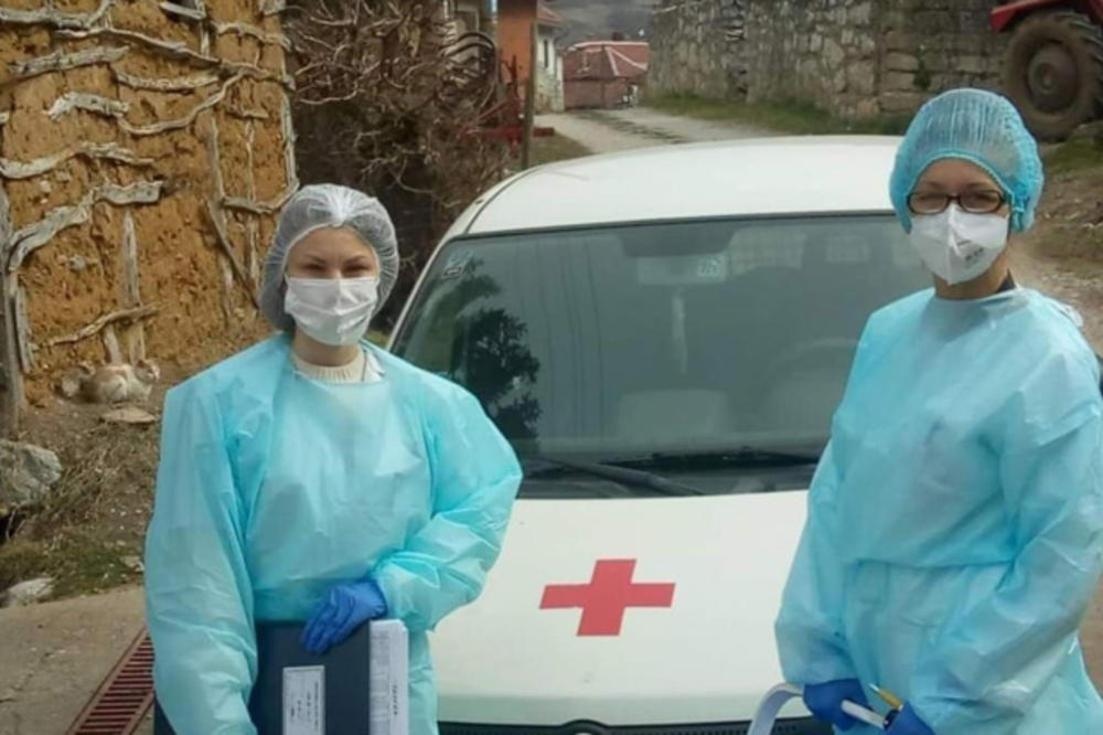 VAKCINACIJA U SEOSKIM SREDINAMA: Mobilne ekipe vakcinišu najstarije u selu Ostrovica, kod Niške banje (FOTO)