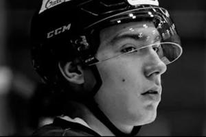 VELIKA TRAGEDIJA U RUSIJI! Pak UBIO mladog hokejaša: Lekari se tri dana borili za njegov život! VIDEO