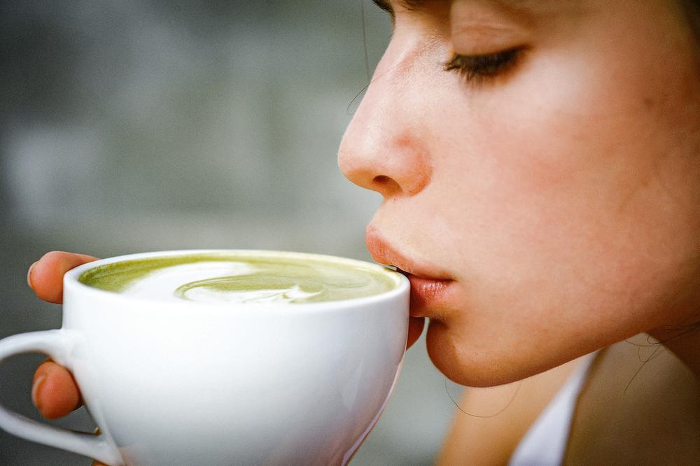 LEKOVITA SVOJSTVA ZELENOG PRAHA: Mača čaj se čuva na poseban način, a pomaže u mršavljenju i detoksikaciji