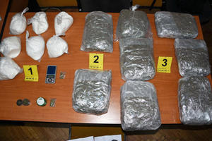 PALI DILERI U ŠTEK VIKENDICI U SMEDEREVU: Policija zaplenila 11 kilograma droge VIDEO
