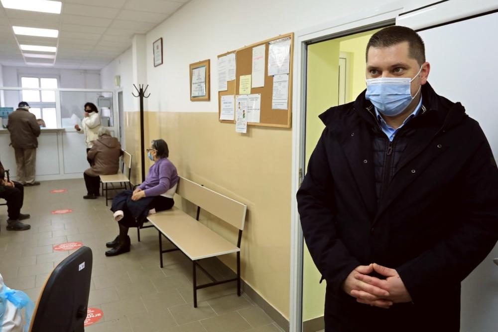 NIKODIJEVIĆ: Nastavljamo sa intenzivnom imunizacijom, dosad vakcinu primilo više od 400.000 Beograđana