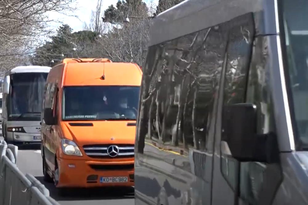 VELIKA PROTESTNA VOŽNJA U PODGORICI: Vozači autobusa negoduju zbog korona mera i nedovoljne pomoći (VIDEO)