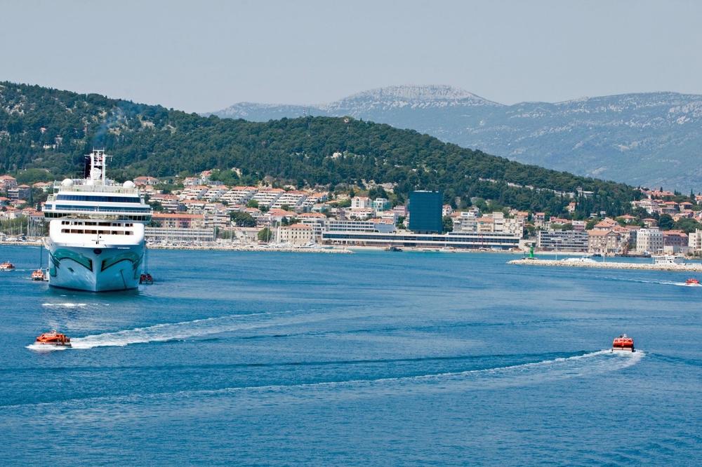 NUDE PLATU I DO 2.000 EVRA, ALI NIKO NEĆE DA RADI OVE POSLOVE: Hrvatska muku muči da nađe pomorce za pojedine pozicije