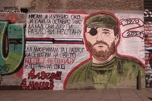 RUSKI HEROJ ALBERT NA VEČNOJ STRAŽI: Čuveni dobrovoljac sa Kosova i Metohije dobio mural u centru Beograda (VIDEO)