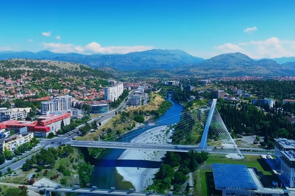 POLEĆELI, ALI BEZ IMENA I LOGA: Startovala prva linija Er Montenegra za Sarajevo